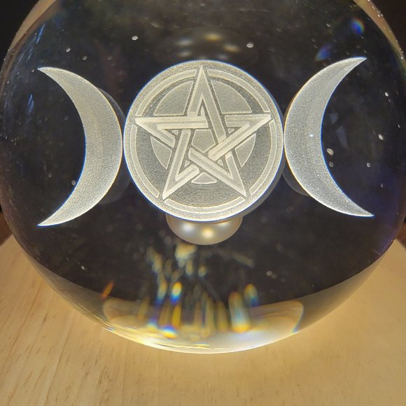 Triple Moon Goddess Engraved LED Light - Picture 4 of 4
